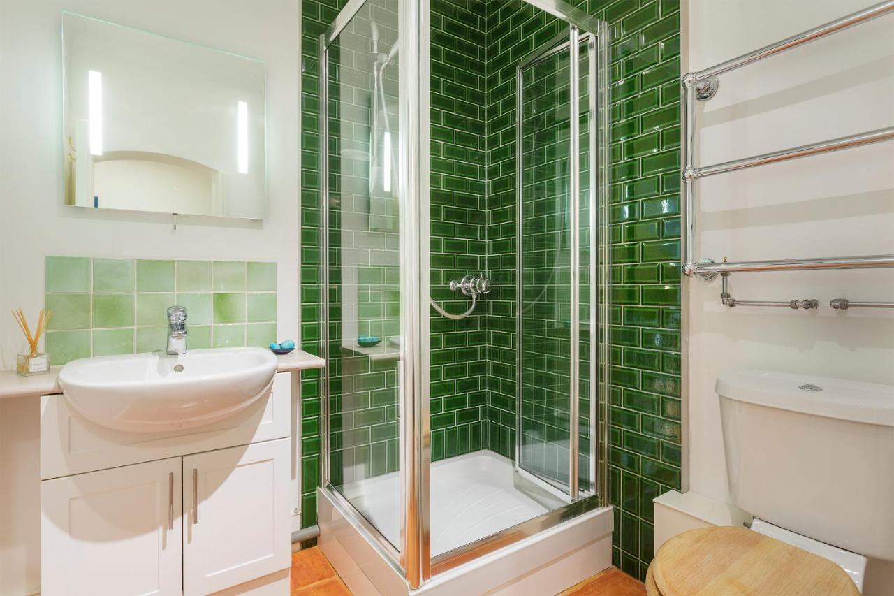 Veeve - South Kensington Garden Apartment Londra Esterno foto